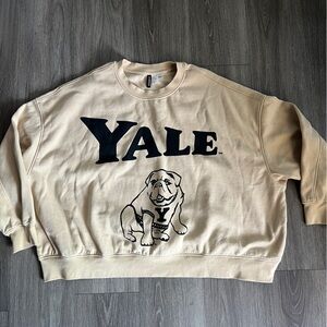 Yale Oversized & Slightly Cropped Sweatshirt Women’s Size 4X